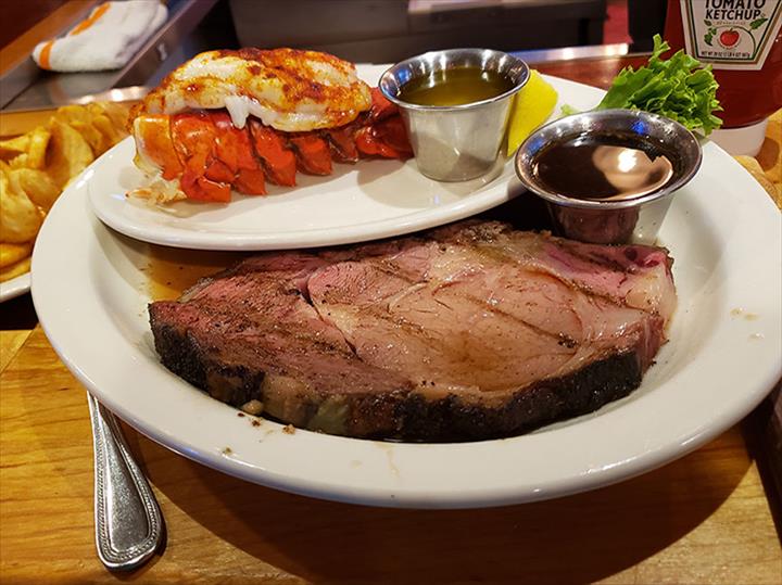 Jug's Hitching Post Saloon & Grill Restaurant West Bend, WI